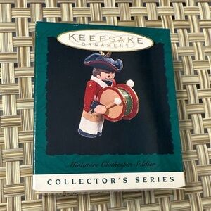 Keepsake Ornament Miniature Clothespin Soldier